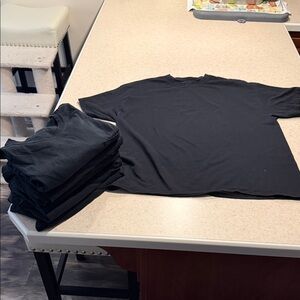 7 of Gildan Men's Black Short Sleeve Tees! 7 total.